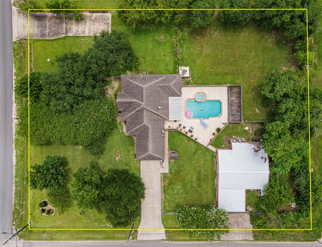 15631 Fir Rd, House other with 3 bedrooms, 2 bathrooms and 6 parking in Santa Fe TX | Image 39