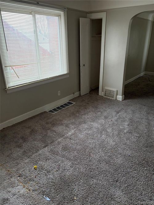 7533 Quinn St, Detroit, MI, 48234-3118 | Card Image