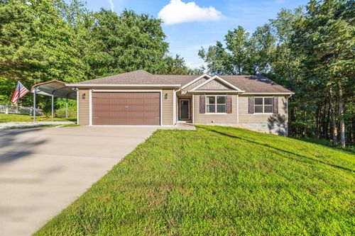 100 Station Dr, Waverly, TN, 37185-1888 | Card Image