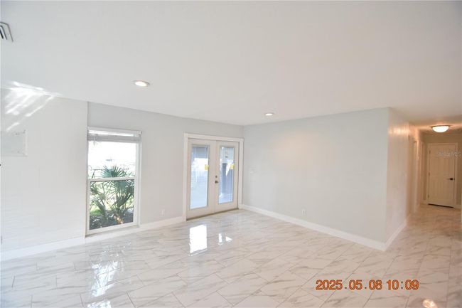 1019 Spindle Palm Way, House other with 3 bedrooms, 2 bathrooms and null parking in APOLLO BEACH FL | Image 4