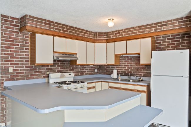 17433 Appletree Dr, House other with 3 bedrooms, 1 bathrooms and 6 parking in Hazel Crest IL | Image 14
