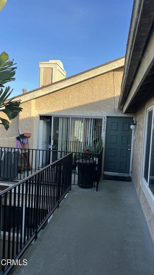 5215 Jefferson Sq, Oxnard, CA, 93033-8643 | Card Image