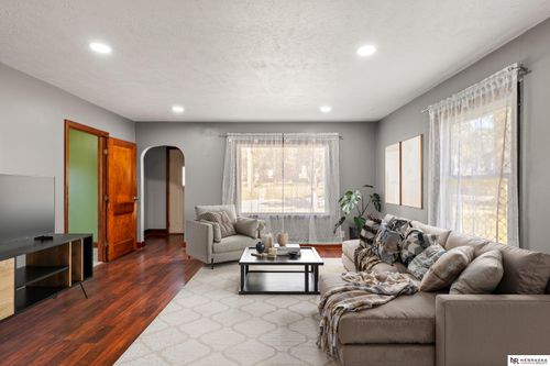 110 W Church St, Cook, NE, 68329-7714 | Card Image