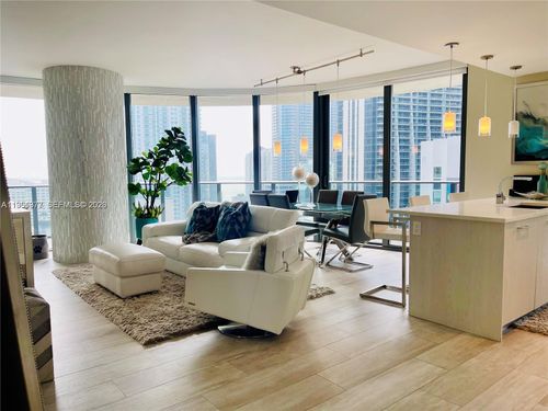 2003-45 Sw 9th St, Miami, FL, 33130 | Card Image