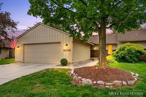 unit-65-4248 Walnut Hills Lane Se, Grand Rapids, MI, 49512 | Card Image