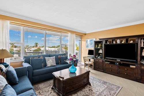 apt-302-3300 Ne 36th St, Fort Lauderdale, FL, 33308-6724 | Card Image