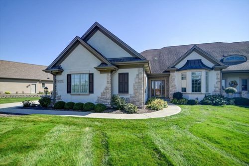 1-N35W23701 Auburn Court, Pewaukee, WI, 53072 | Card Image