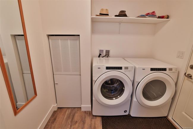 570 Venture Pl, House other with 2 bedrooms, 2 bathrooms and 3 parking in Port McNeill BC | Image 5