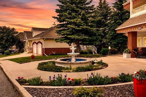 3205 Sienna Park Green Sw, Calgary, AB, T3H3N7 | Card Image
