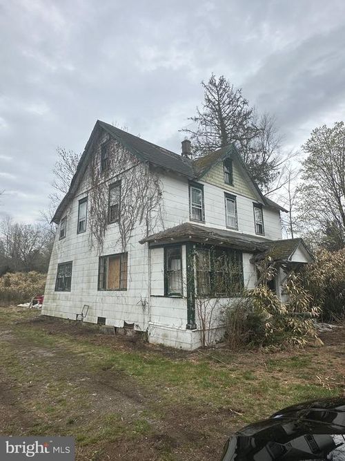 923-919 W White Horse Pike, EGG HARBOR CITY, NJ, 08215-3265 | Card Image