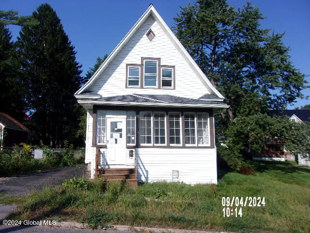 Whitmore Ave, Johnstown, NY 12095