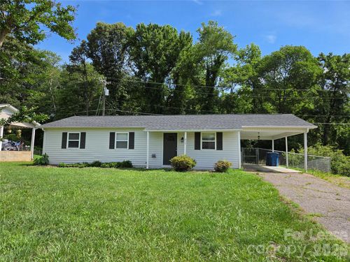 217 Foxwood Dr, Maiden, NC, 28650-9404 | Card Image