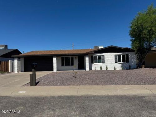 3846 W Camino Acequia, Phoenix, AZ, 85051-3377 | Card Image