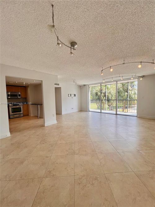 n304-17600 N Bay Rd, Sunny Isles Beach, FL, 33160-2873 | Card Image