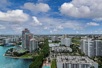 PH02 - 3530 Mystic Pointe Dr, Condo with 2 bedrooms, 2 bathrooms and null parking in Aventura FL | Image 2