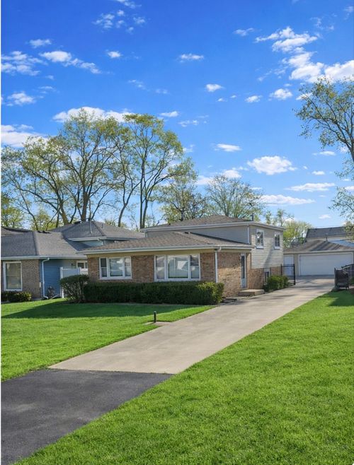 4029 N Grant St, Westmont, IL, 60559-1313 | Card Image