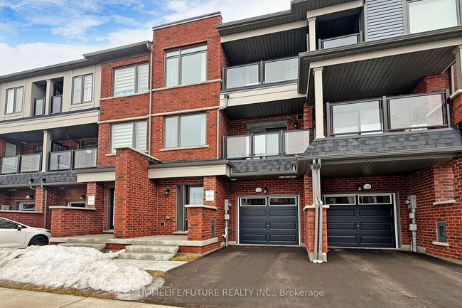 1106 Lockie Dr, House attached with 3 bedrooms, 3 bathrooms and 2 parking in Oshawa ON | Image 5