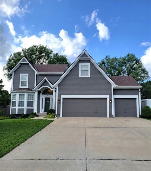 20586 W 220th St, Spring Hill, KS, 66083-4077 | Card Image