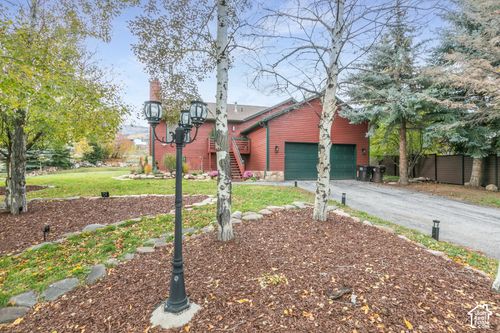 3853 Village Round Dr, Park City, UT, 84098-6514 | Card Image