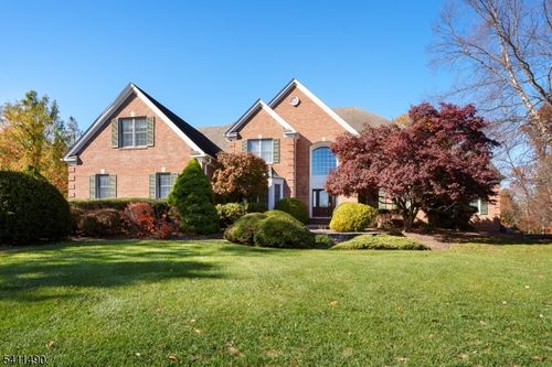 7 Silver Maple Ct, BELLE MEAD, NJ, 08502-5743 | Card Image