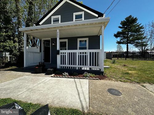 205 S Washington St, MILFORD, DE, 19963-2812 | Card Image