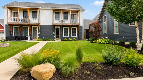8 Port Pl, Ottawa, IL, 61350-9045 | Card Image