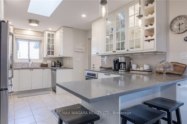 7863 Trackview St, House other with 3 bedrooms, 2 bathrooms and 2 parking in Niagara Falls ON | Image 14