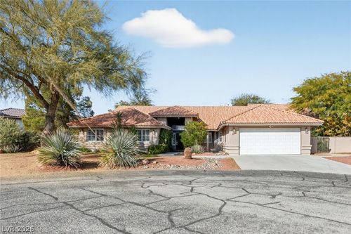 5935 N Campbell Rd, Las Vegas, NV, 89149-3323 | Card Image