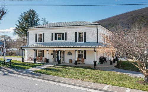 19391 Main St, Buchanan, VA, 24066-5502 | Card Image