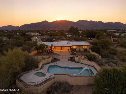 3925 N Calle Cancion, Tucson, AZ, 85718-7242 | Card Image