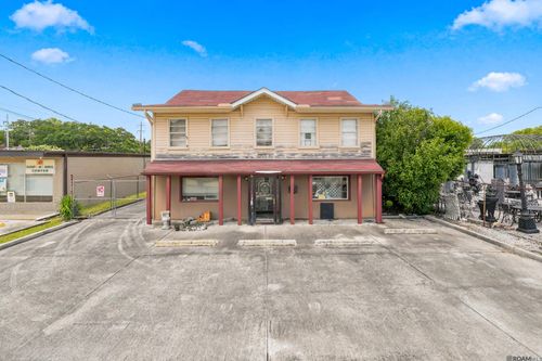 530 Court St, Port Allen, LA, 70767-2632 | Card Image