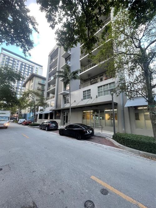404-411 Nw 1st Ave, Fort Lauderdale, FL, 33301-3367 | Card Image