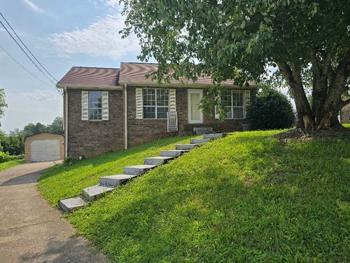 2025 Windroe Dr, Clarksville, TN, 37042-5252 | Card Image