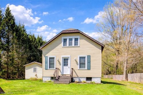 6989 Reed Rd, Conneaut, OH, 44030-3422 | Card Image