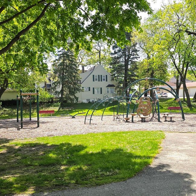 9712 Shore Dr, House other with 6 bedrooms, 3 bathrooms and 2 parking in Oak Lawn IL | Image 81