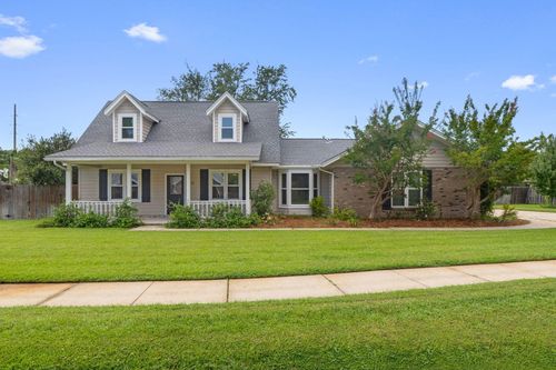 33 Tanglewood Cir, Fort Walton Beach, FL, 32547-2979 | Card Image