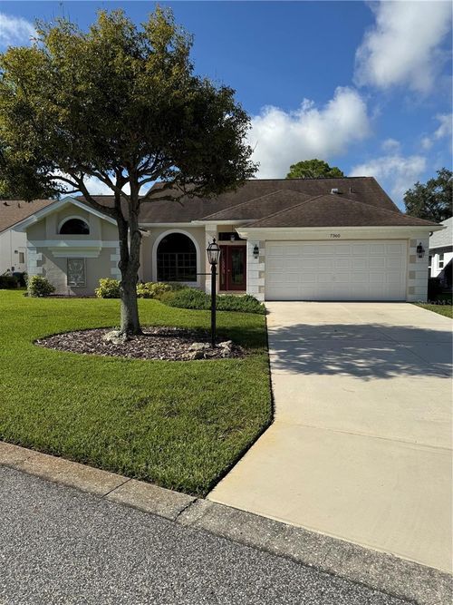 7360 Clearmeadow Dr, SPRING HILL, FL, 34606-7230 | Card Image
