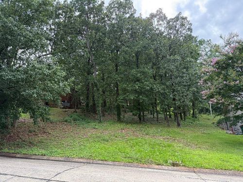 13800 Longtree Dr, Little Rock, AR, 72212-1988 | Card Image