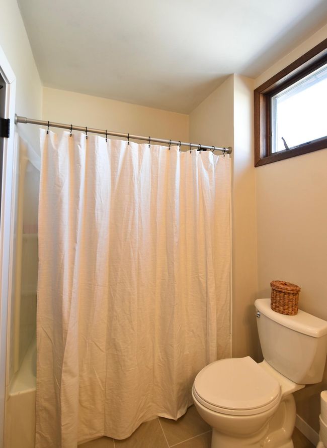 freshly remodeled tub/shower | Image 25