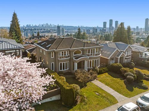 5770 Charles St, Burnaby, BC, V5B2G4 | Card Image