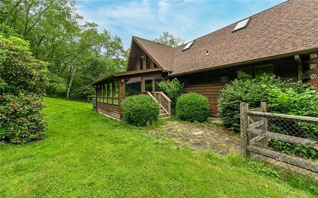 117 Oak Dr, House other with 3 bedrooms, 3 bathrooms and 5 parking in Forward Twp - BUT PA | Image 38