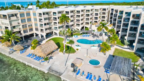 apt-204-79901 Overseas Hwy, Islamorada, FL, 33036-3807 | Card Image
