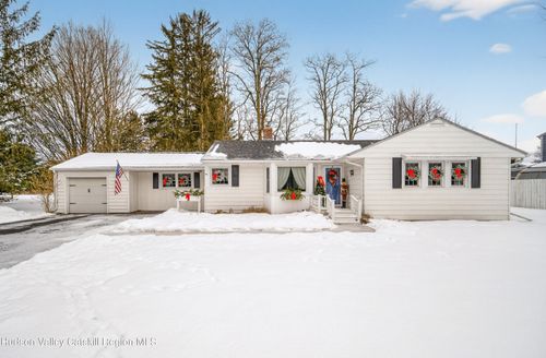 64 Broad St, Kinderhook, NY, 12106-1704 | Card Image