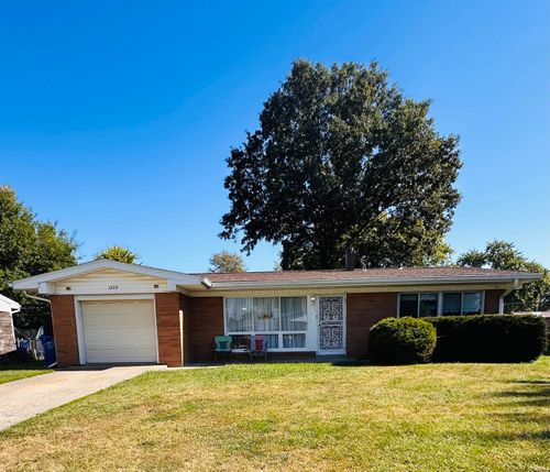 1220 Meadowbrook Dr, Kokomo, IN, 46902-5620 | Card Image