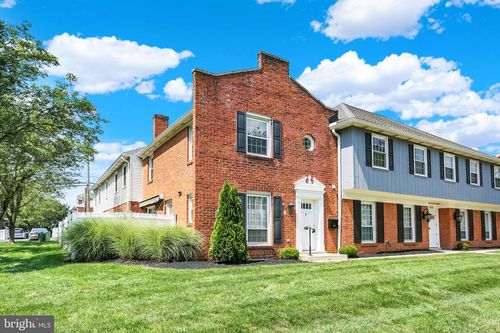 459 W Caracas Ave, HERSHEY, PA, 17033-1618 | Card Image