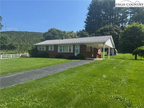 1686 Troutdale Hwy, Mouth of Wilson, VA, 24363-3403 | Card Image