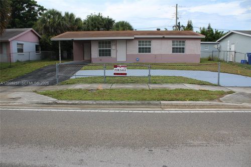 1570 W 13th St, Riviera Beach, FL, 33404 | Card Image