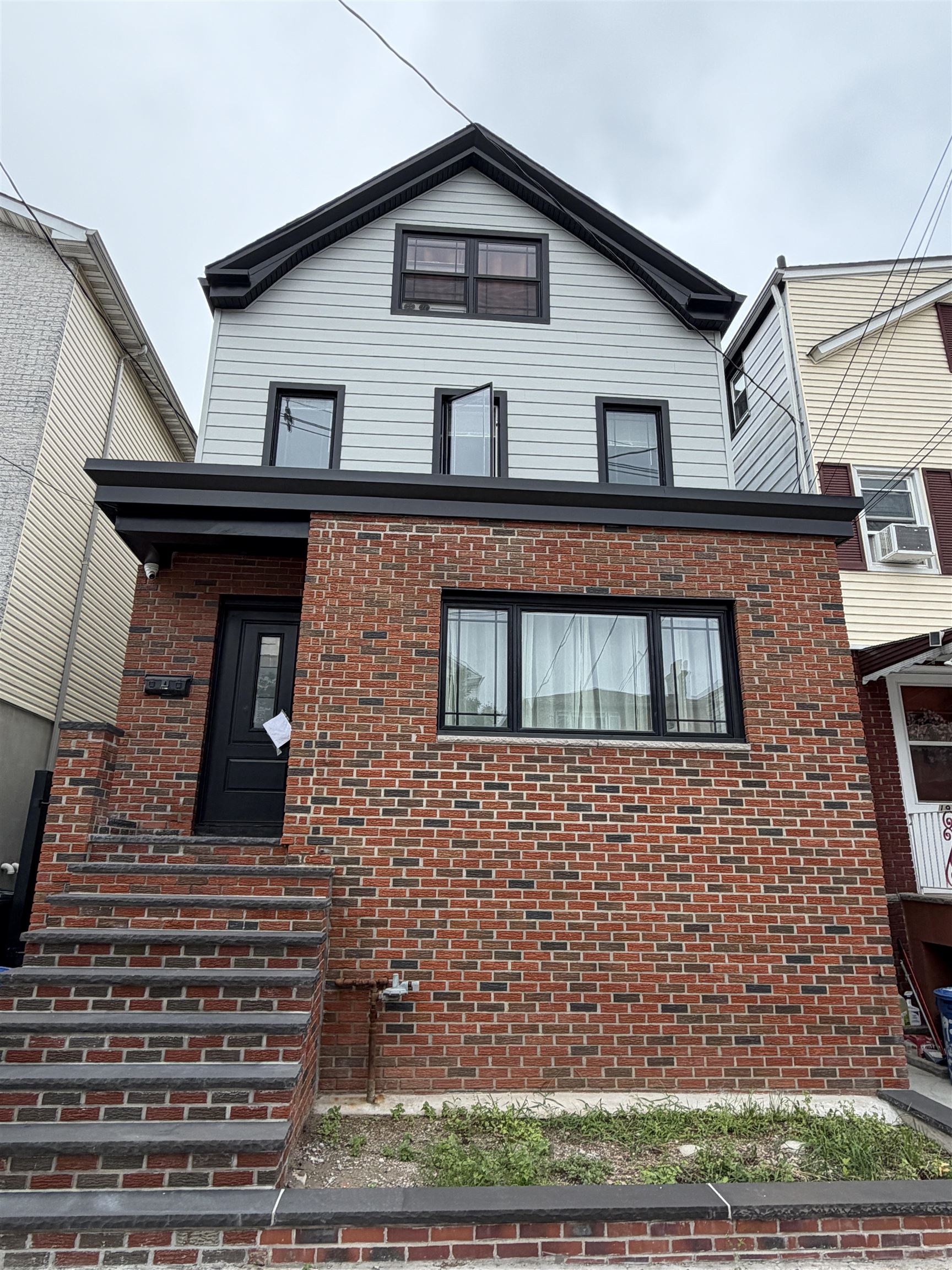 Residential Lease in JC, Heights
