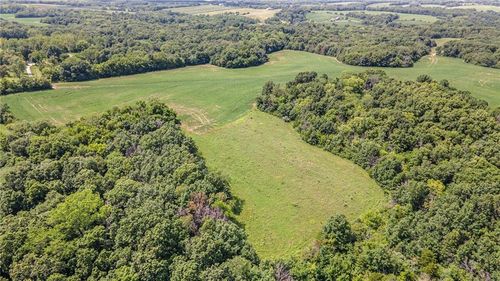 104 Ac Nw Graves Road, Gower, MO, 64454 | Card Image