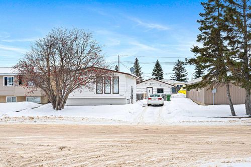 5667 43 Street, Lloydminster, AB, T9V1C7 | Card Image